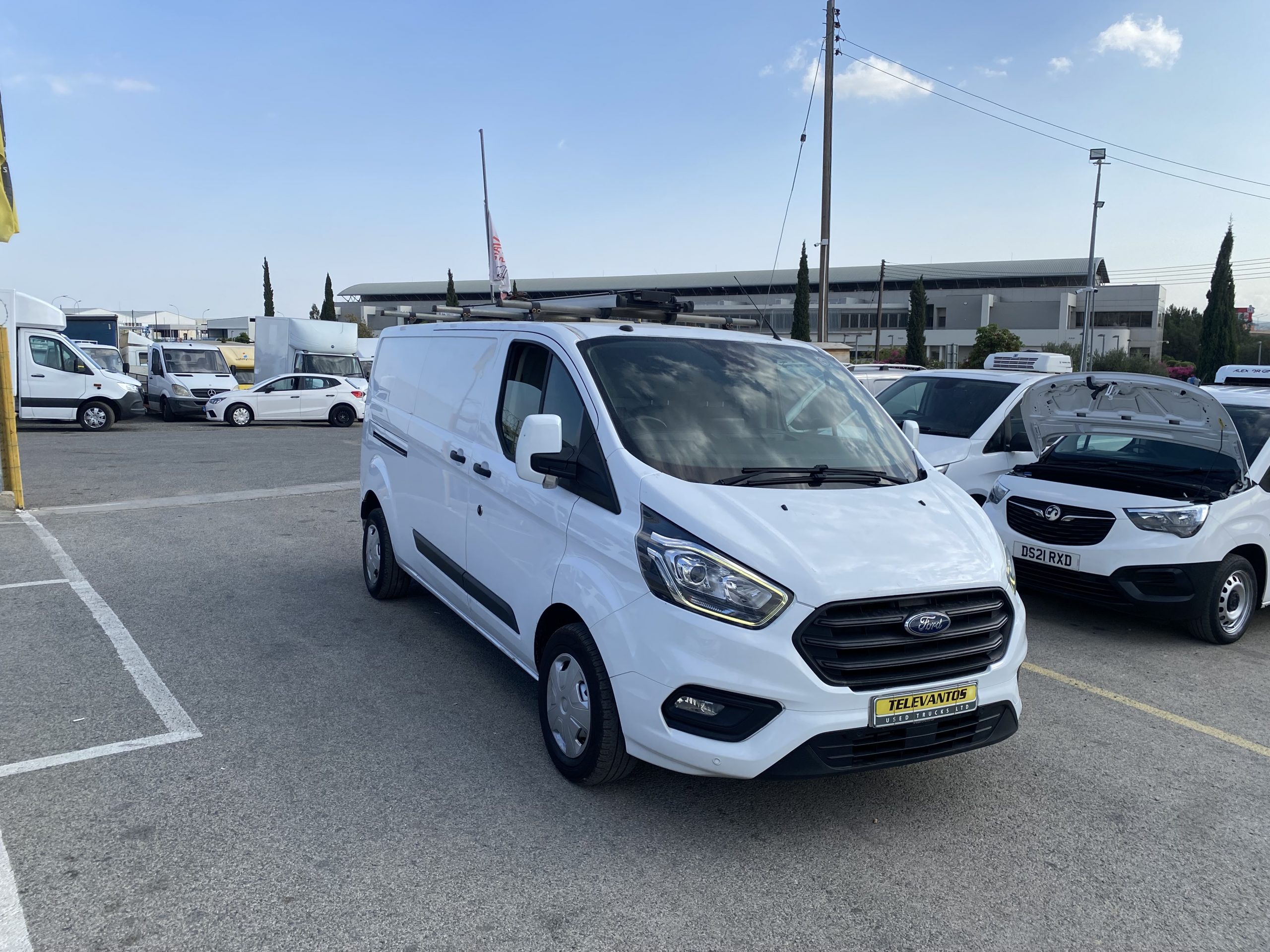 FORD TRANSIT CUSTOM 300 TREND LWB