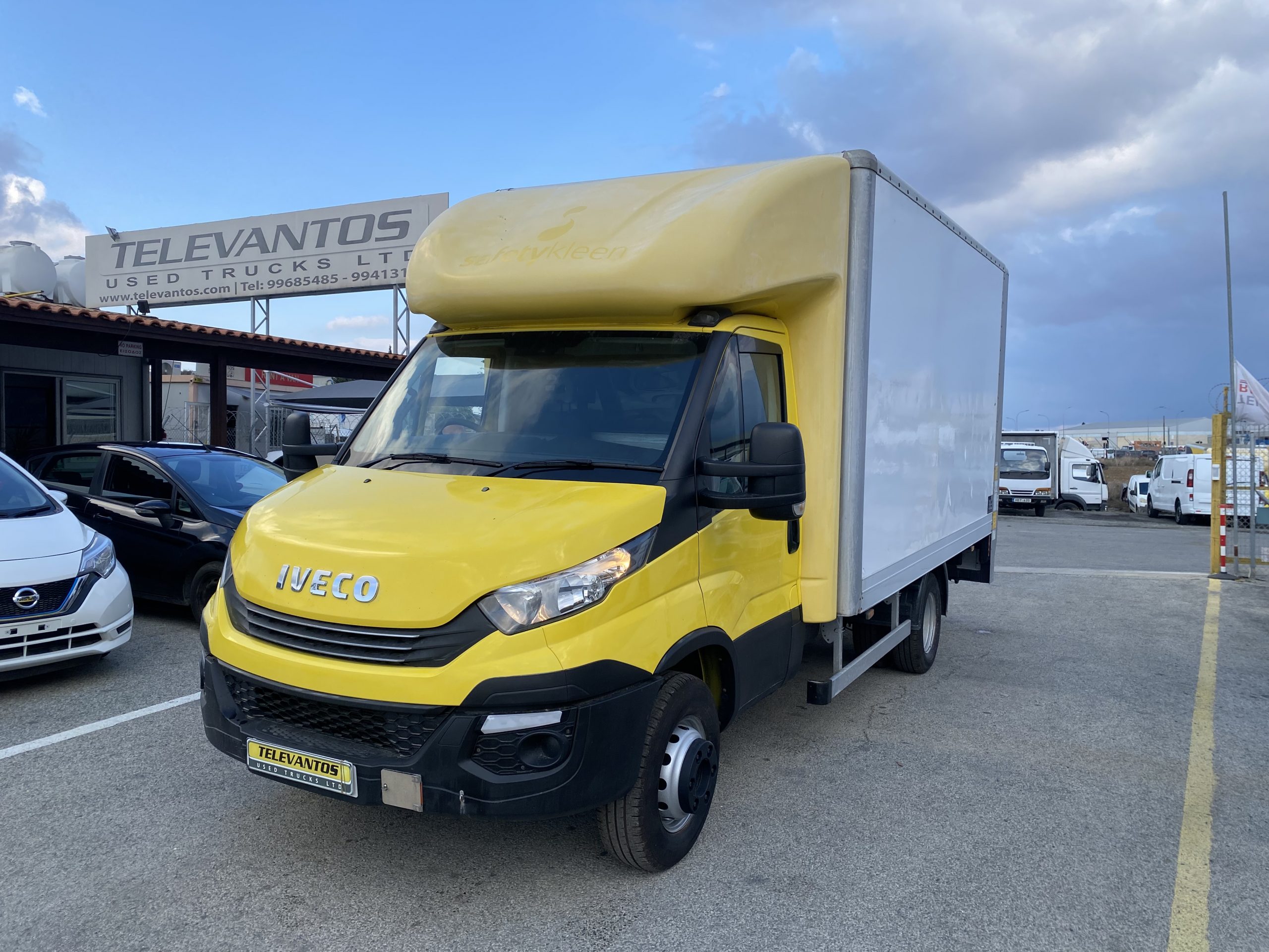 IVECO DAILY 70C17 BOX