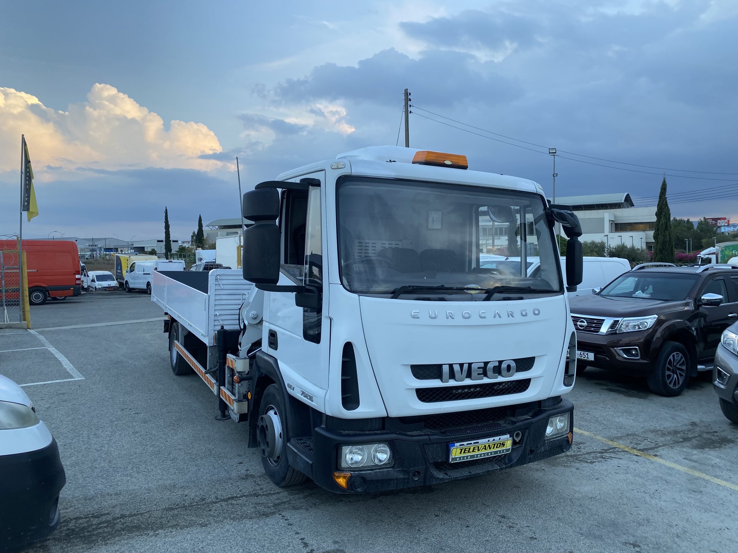 IVECO EUROCARGO 75E16 DROPSIDE CRANE
