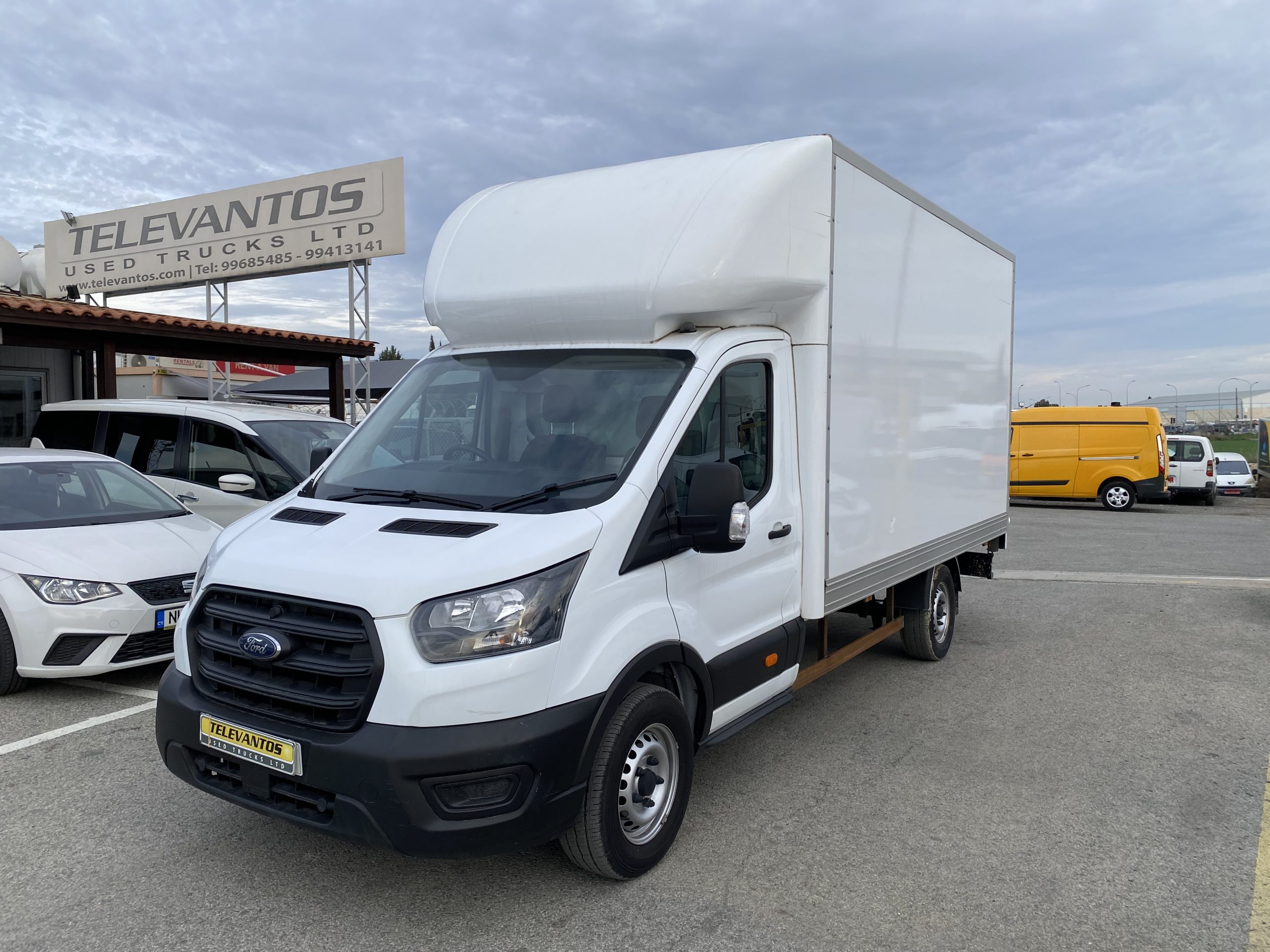 FORD TRANSIT 350 FWD LUTON