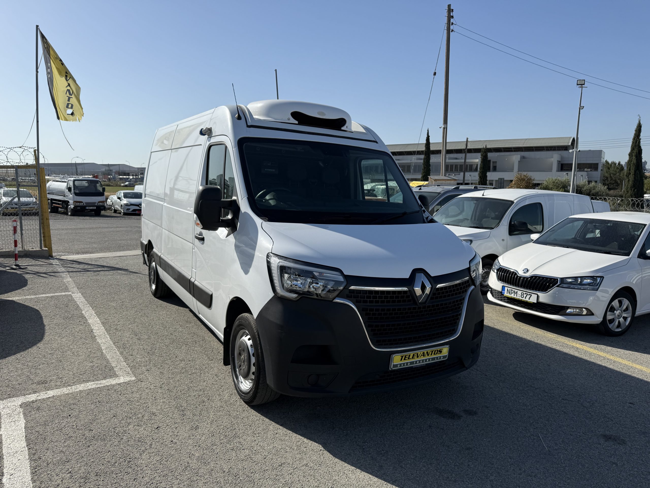 RENAULT MASTER MWB FREEZER VAN