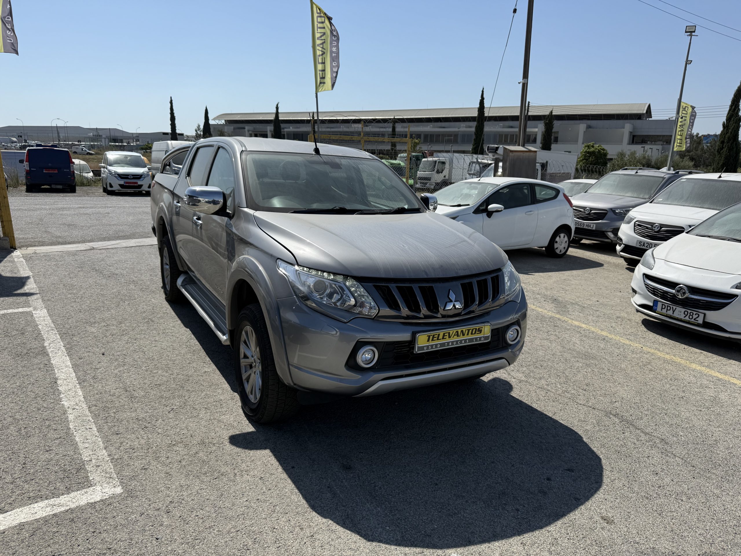 MUTSUBISHI L200 DOUBLE CABIN WARRIOR