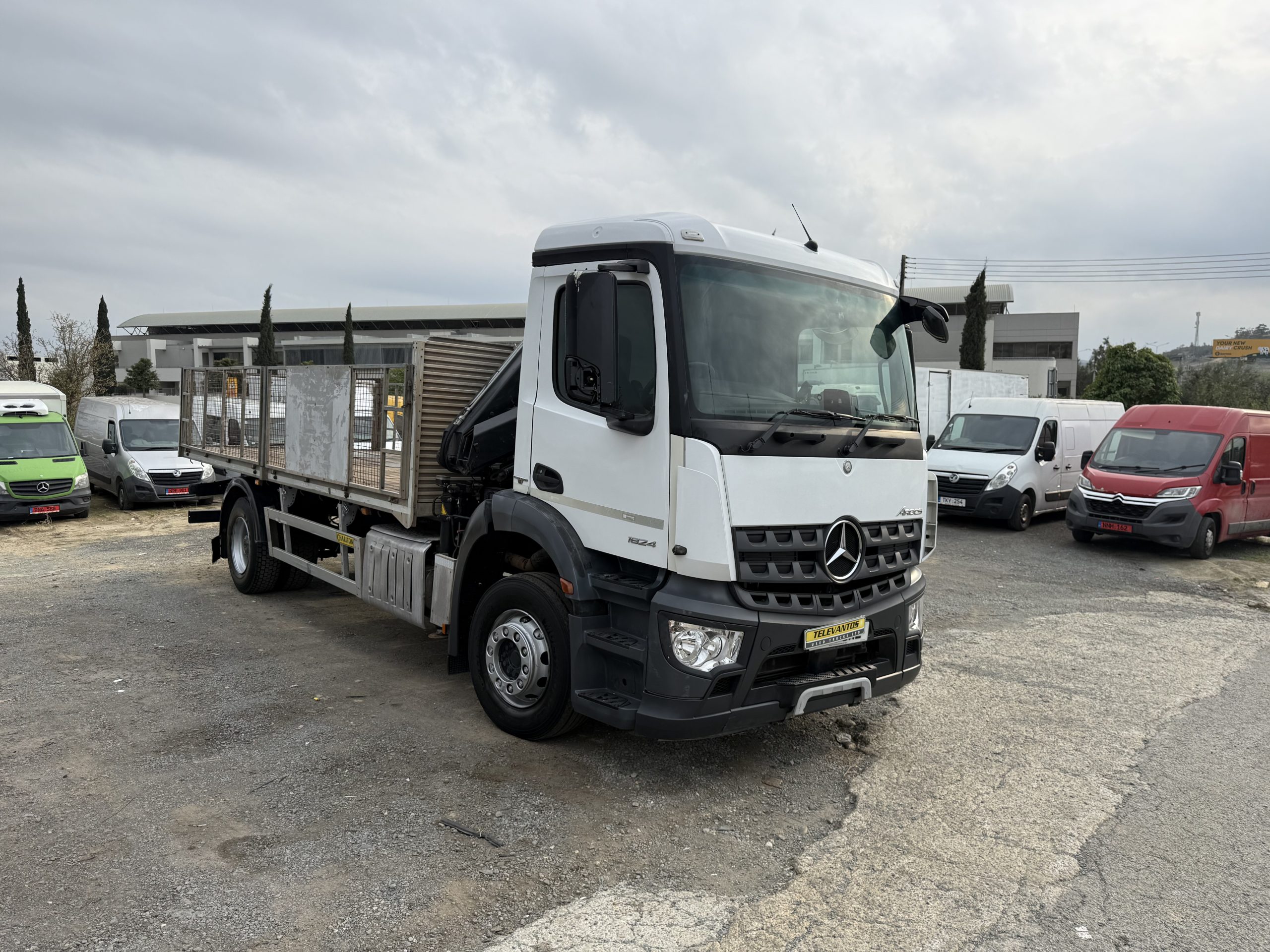 MERCEDES AROCS 1824 CRANE
