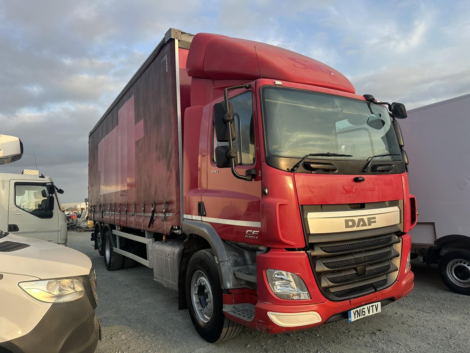 DAF CF 290 6X2 CURTAISDIDER