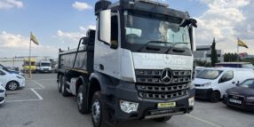 MERCEDES AROCS 3240 8X4 TIPPER